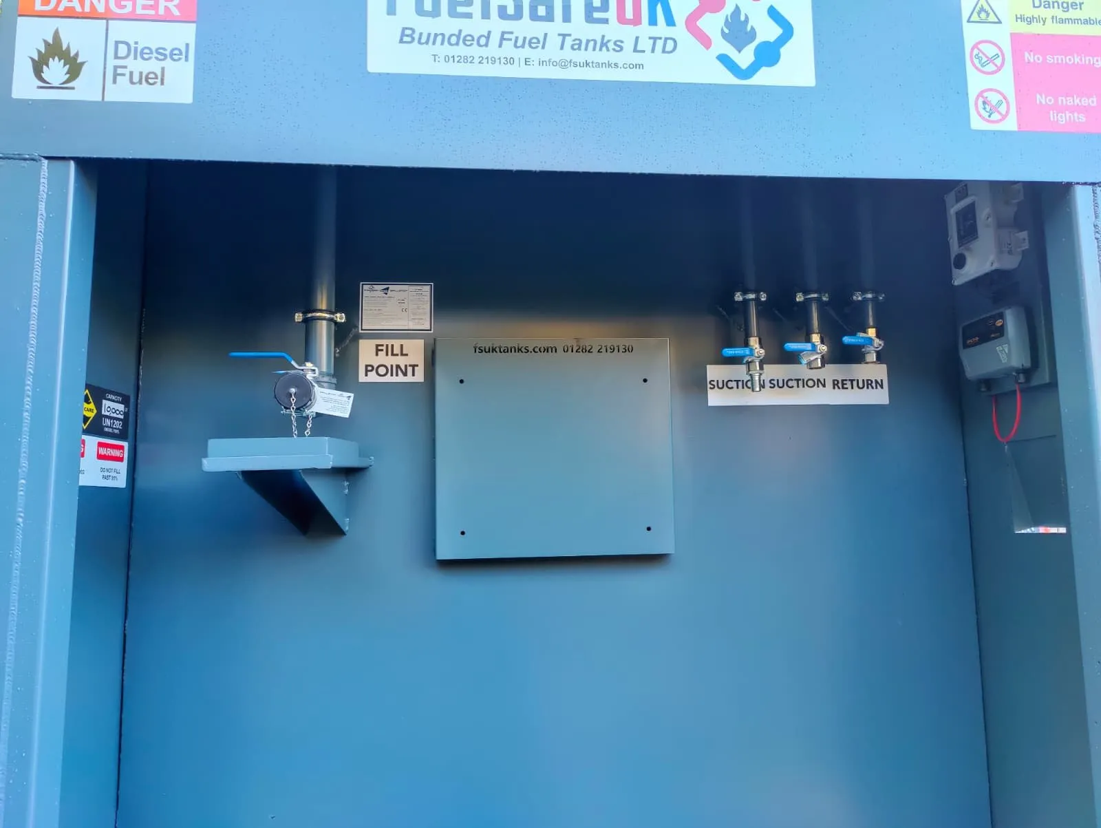Cabinet of a 10,000L generator feed tank: fill point, suction and return lines, OCIO gauge and CTS alarm