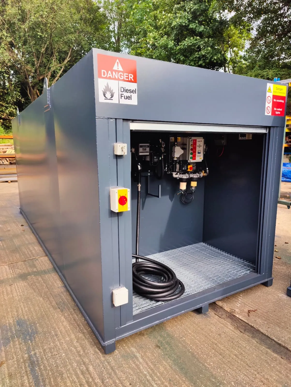 Netwise 14,000L tank cabinet with Piusi pump, fuel recirculation unit and bund alarm